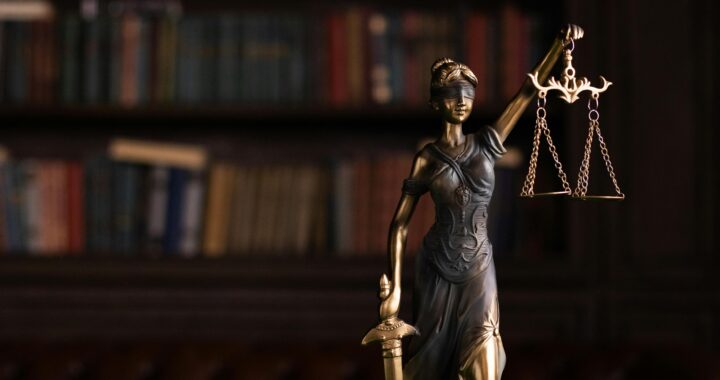 Top Qualities to Look for in an Effective Attorney
